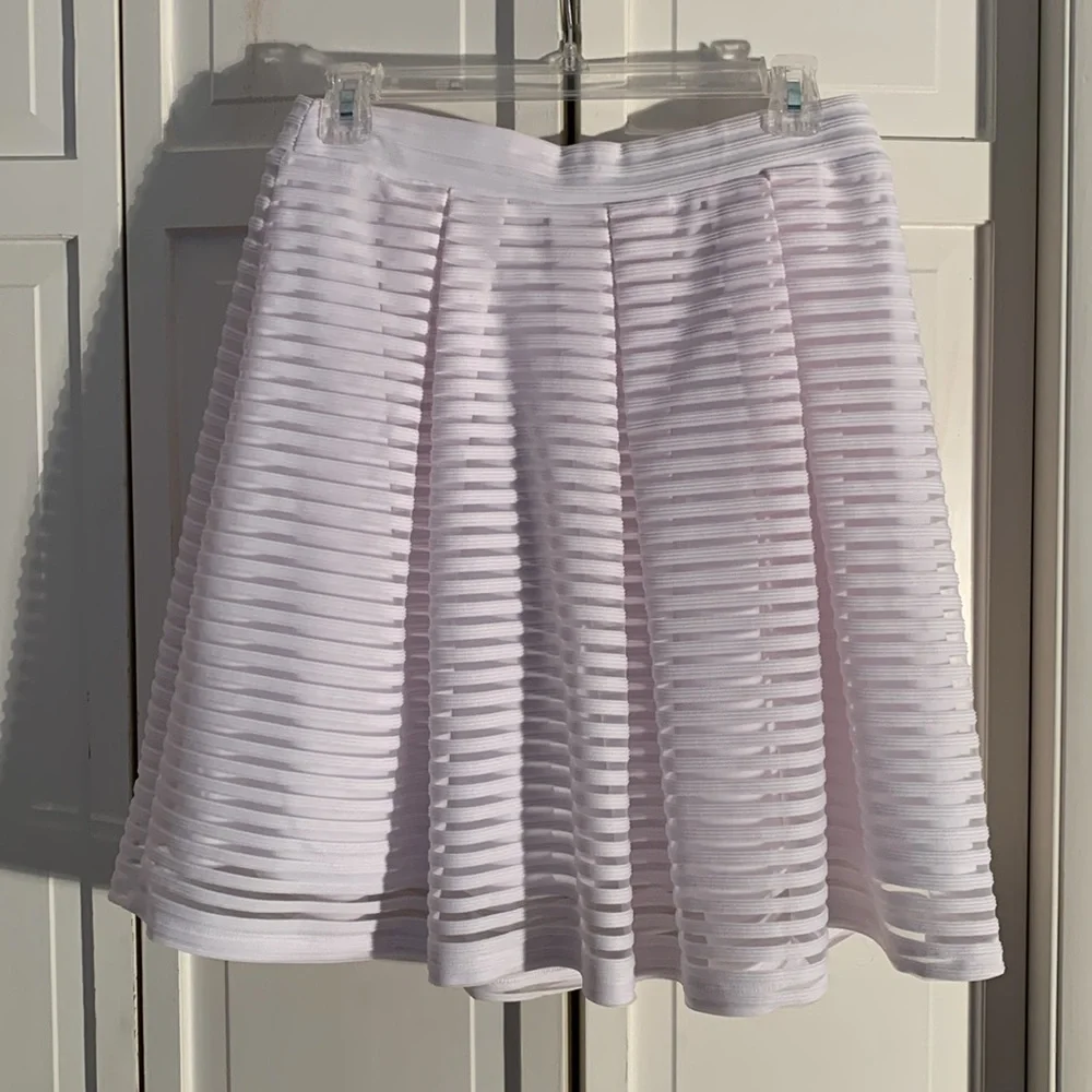 Cato White A-Line Pleated Knee Length Skirt EUC